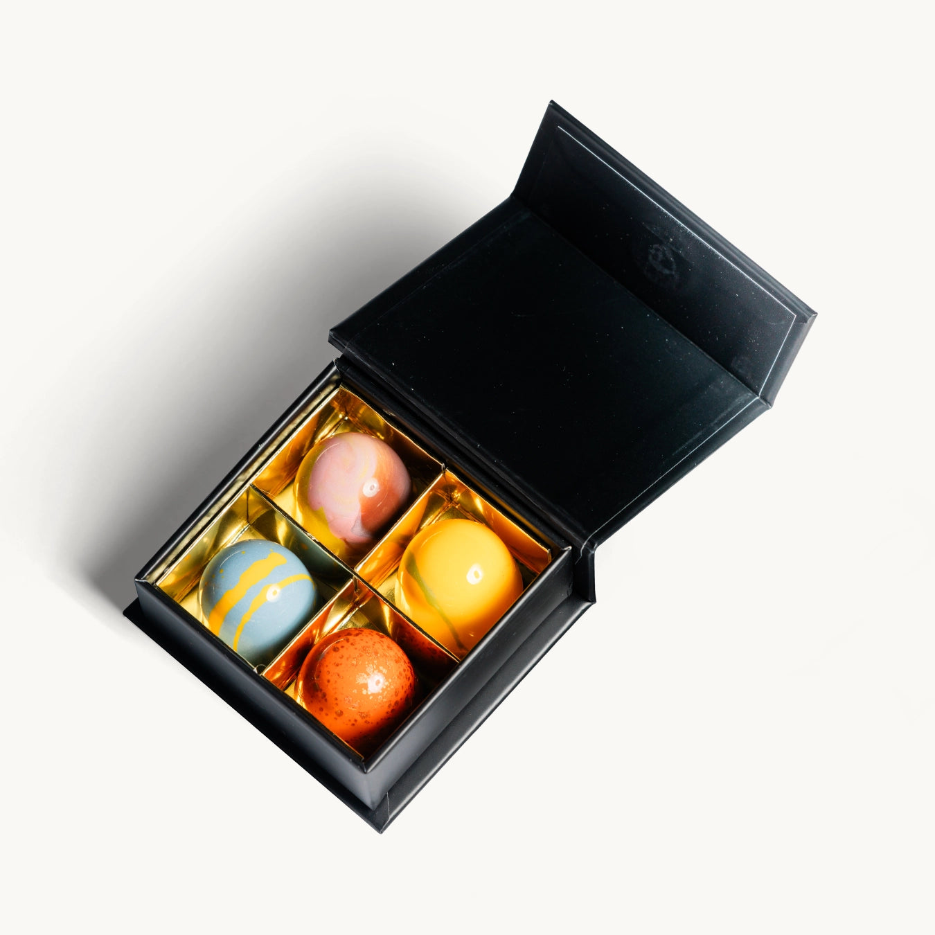 4 bonbons in luxe box met eigen logo
